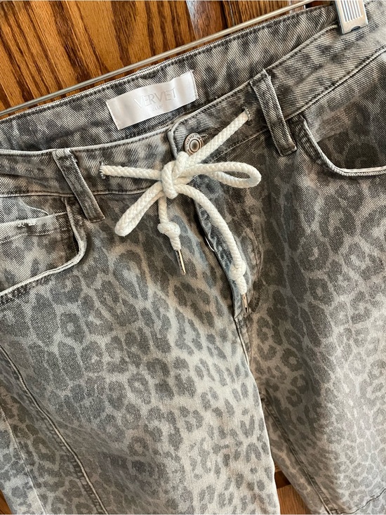 VERVET BY FLYING MONKEY Denim - VERVET by Flying Monkey Gray Leopard Print Barrel Jeans with White Drawstring